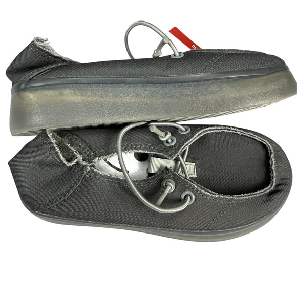 Member’s Mark Kids’ Light-Up Play Shoes – Grey Slip-On Sneakers – Size 10 - Picture 10 of 12